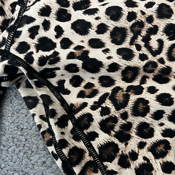 Super Soft High Waited Legging - Picture 2 of 4